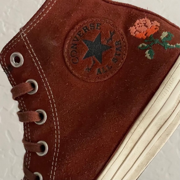Converse All Star Chuck Taylor Embroidered Roses Retro Hi-Top Sneakers Wm's 7.5 - Picture 6 of 11